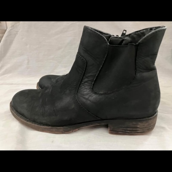 women’s size 7 McKinley leather low heel  boots - Picture 2 of 9